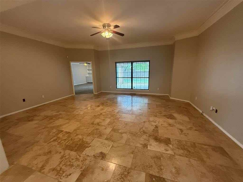 8521 Nw 121st St - Photo 3 of 32