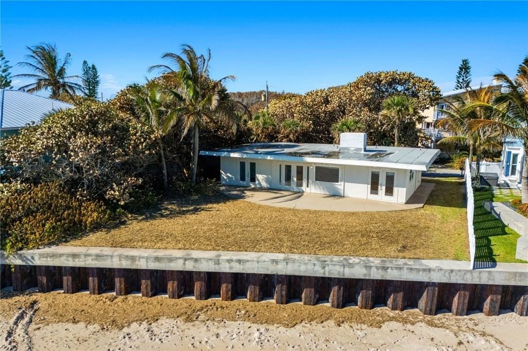 9556 Doubloon Dr - Photo 3 of 34