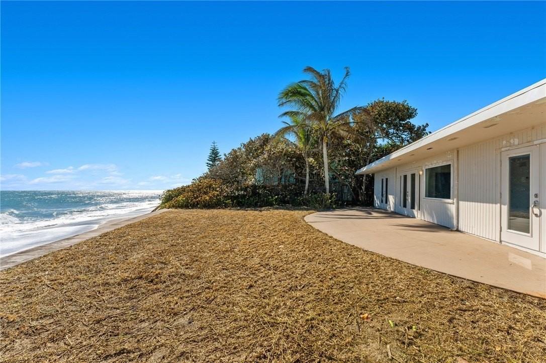 9556 Doubloon Dr - Photo 4 of 34