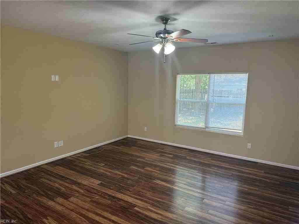 1215 Country Rd - Photo 2 of 14