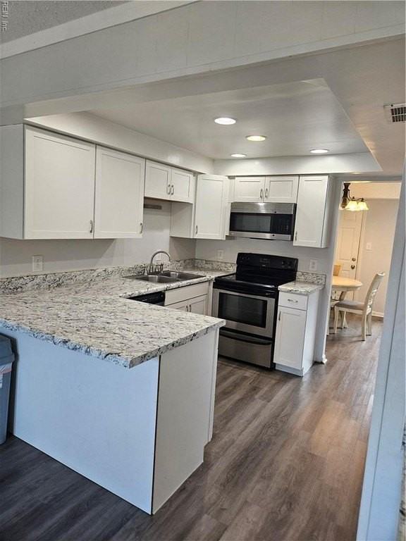 1021 Smoke Tree Ln - Photo 5 of 7