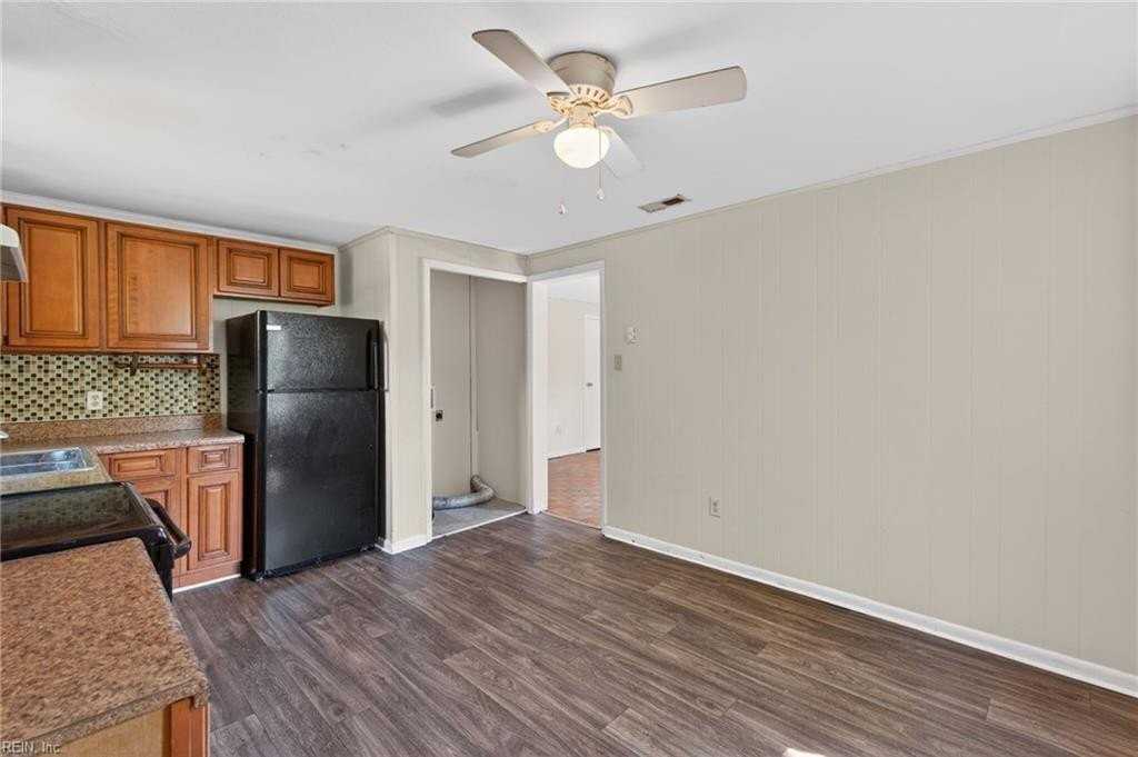 1410 Blythewood Ln - Photo 7 of 27