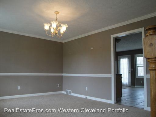32580 Detroit Rd - Photo 2 of 43