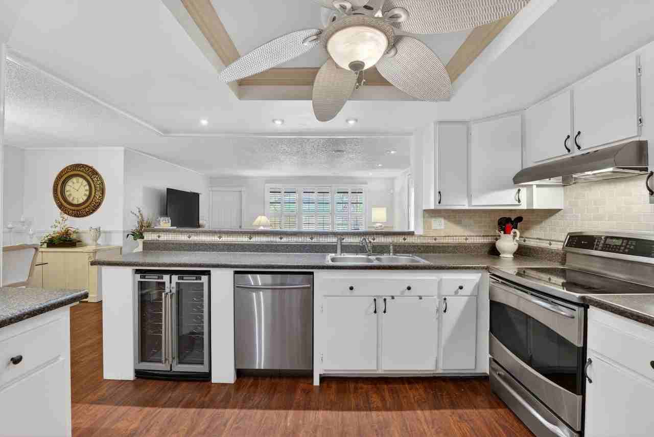 3951 Ne 17th Ave #703 - Photo 7 of 18