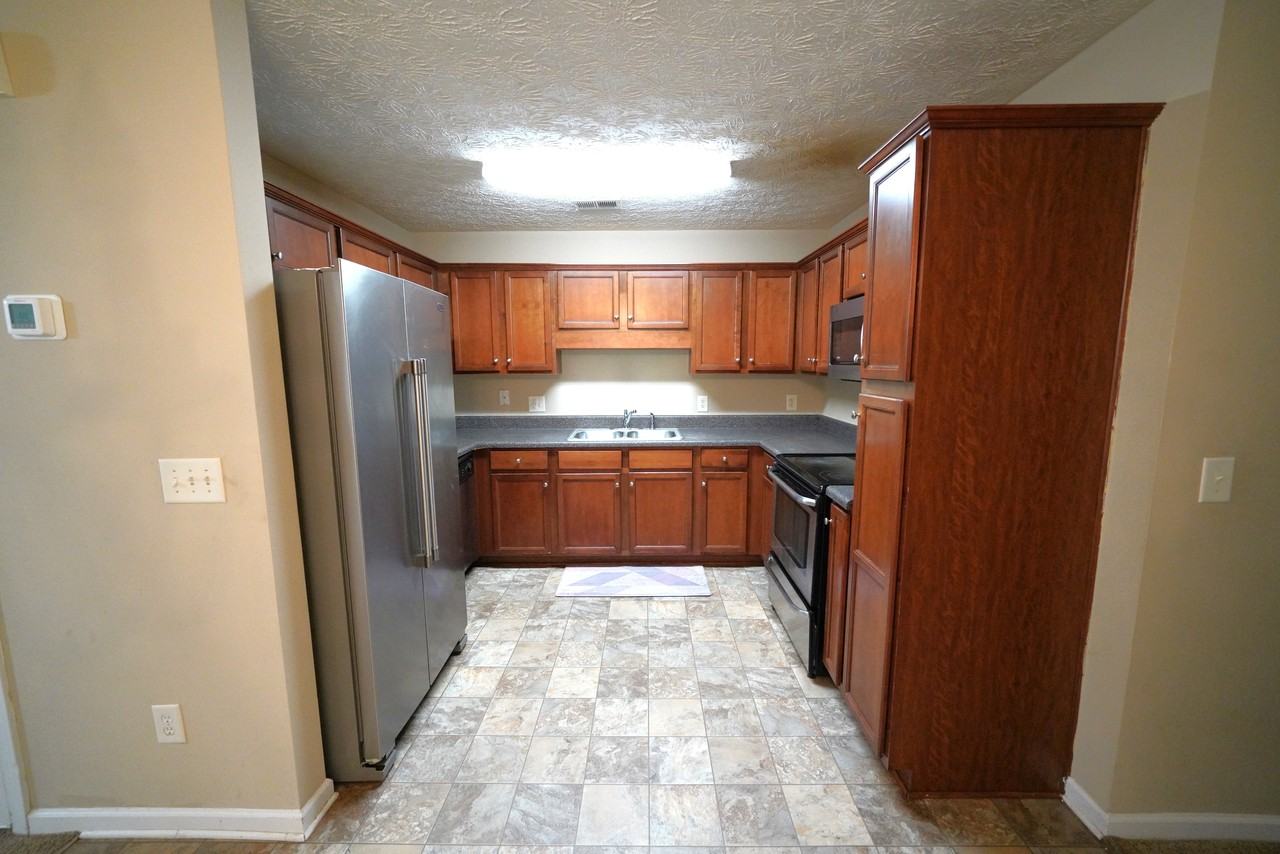 221 Alton Cir #1 - Photo 5 of 19