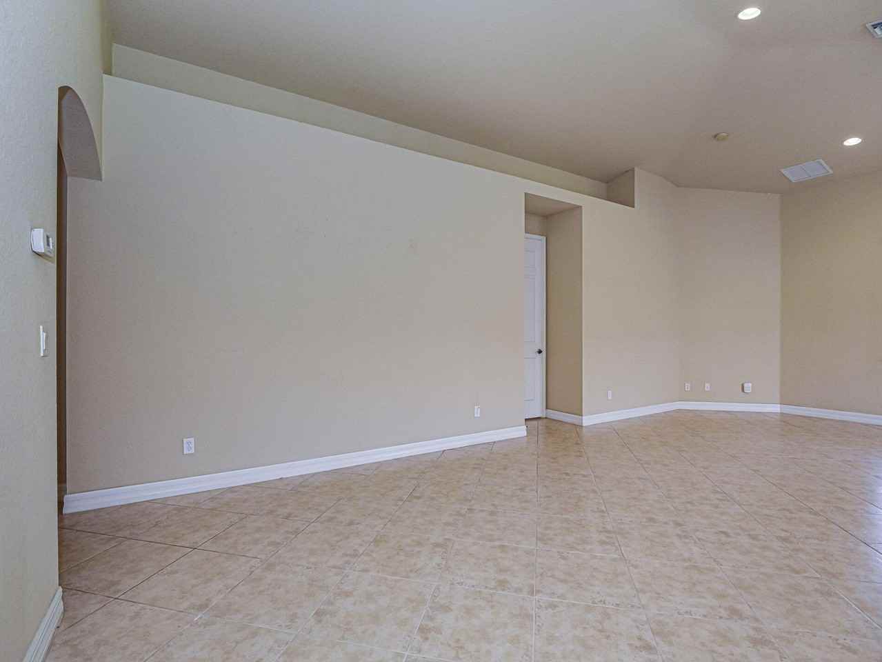 5561 57th Way - Photo 4 of 33