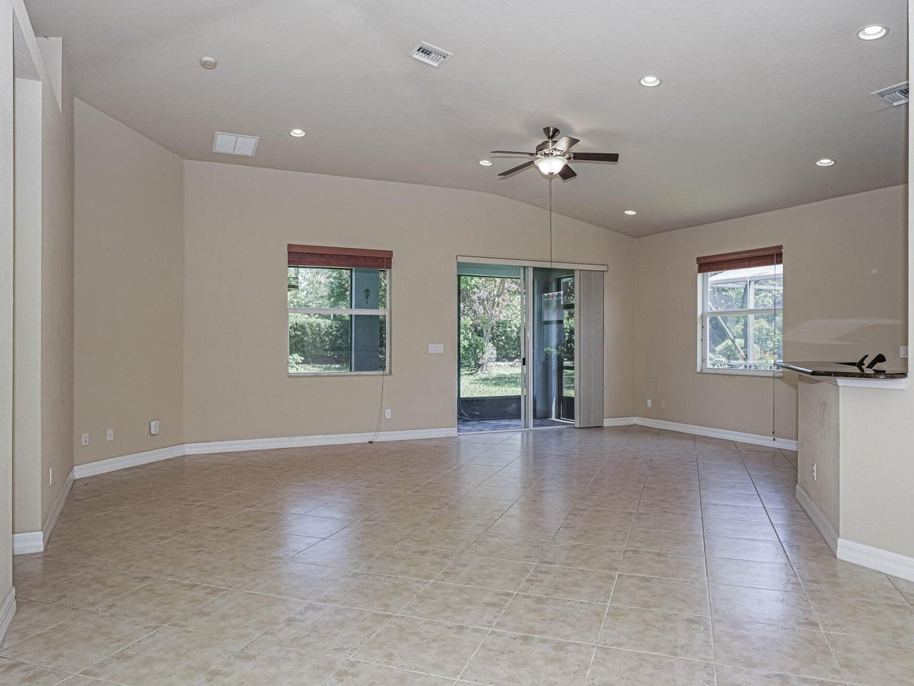 5561 57th Way - Photo 5 of 33