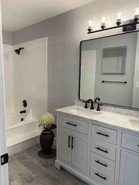 600 Executive Center Dr #212 - Photo 4 of 47