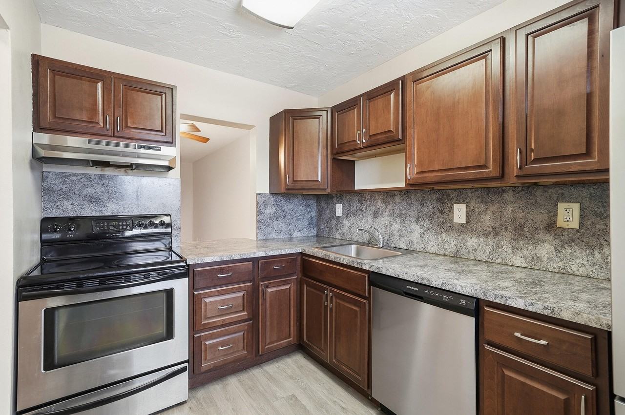 1400 Ne 57th St #304 - Photo 7 of 47