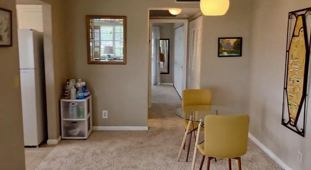 226 Windsor J - Photo 3 of 23