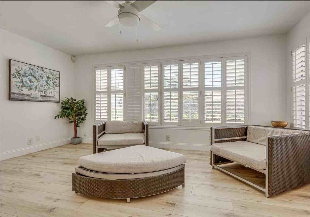 4295 Crestdale St - Photo 6 of 9