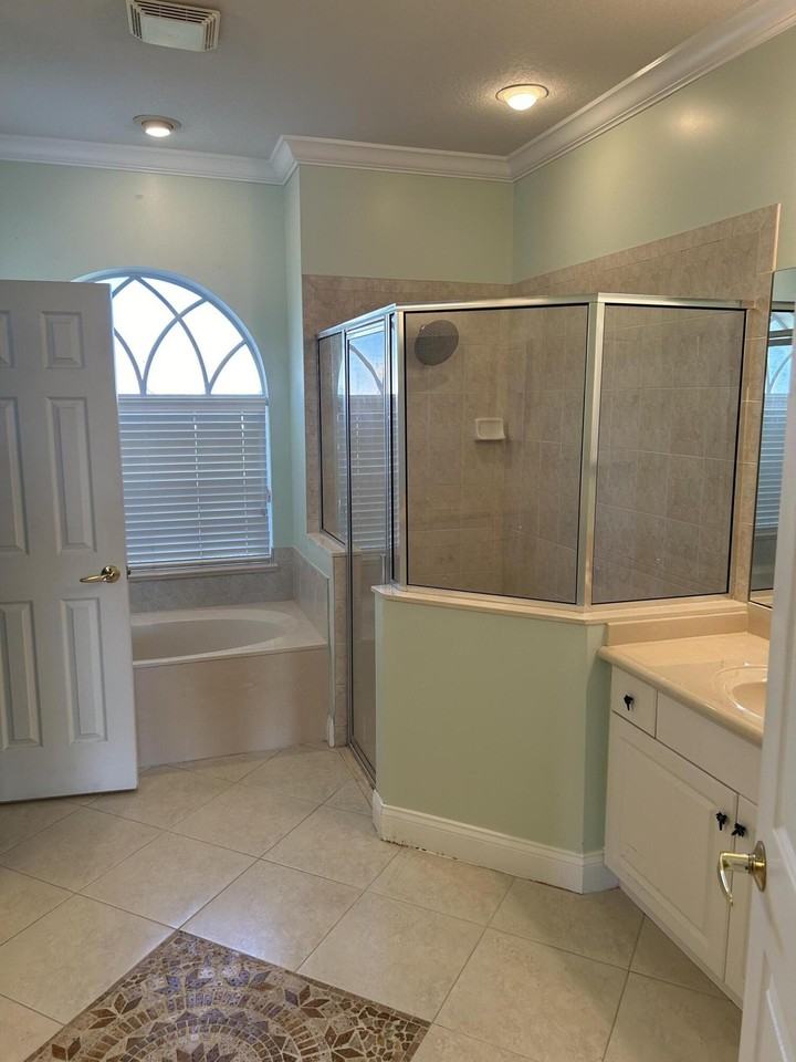 6619 Nw Omega Rd - Photo 4 of 14