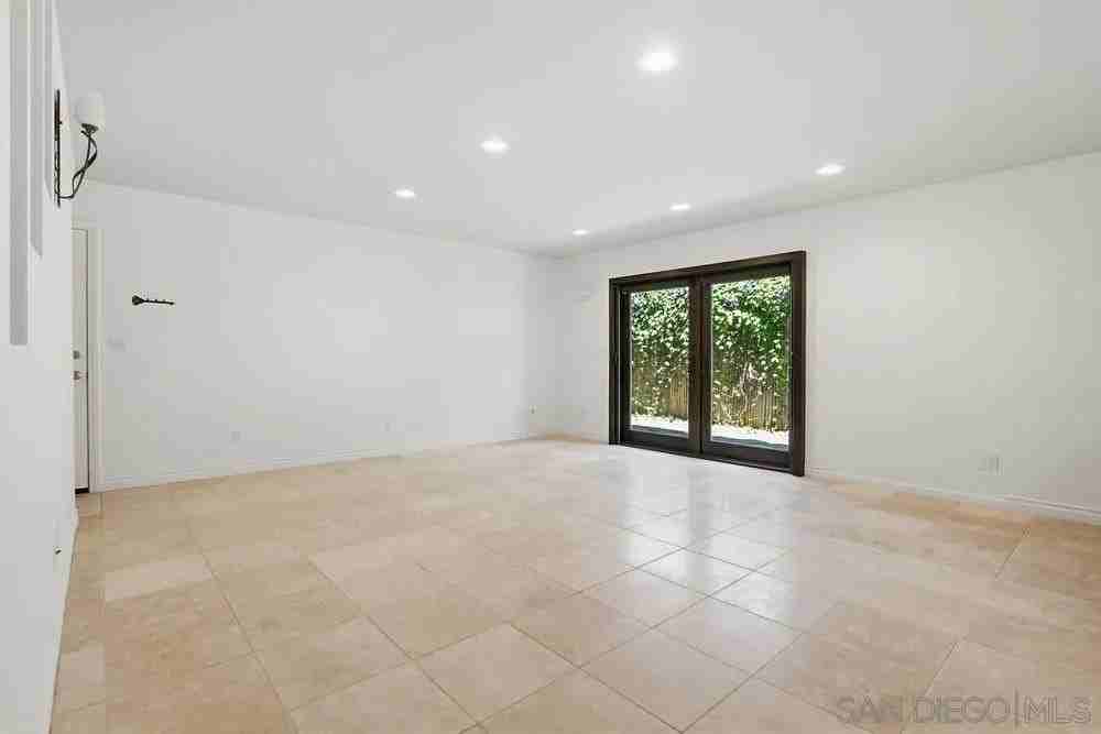 545 Bonair Way - Photo 6 of 50