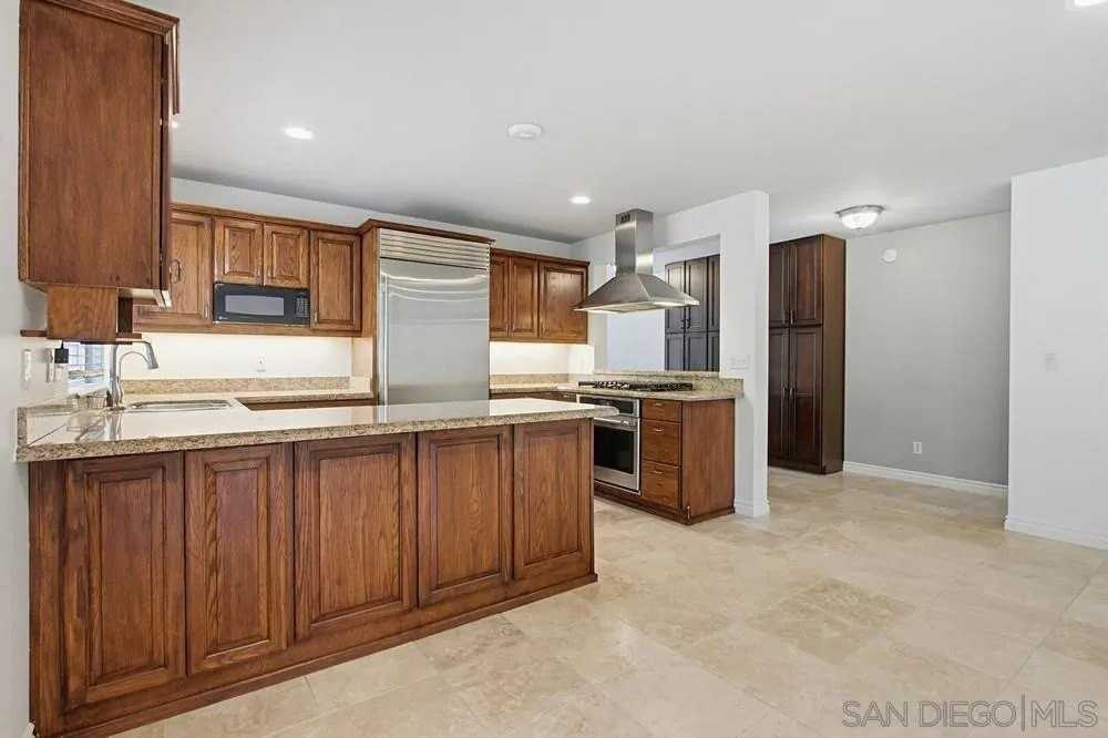 545 Bonair Way - Photo 7 of 50