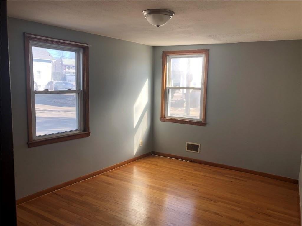 30 Wakefield St - Photo 5 of 11