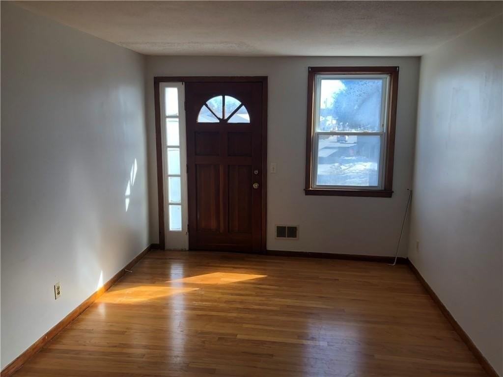 30 Wakefield St - Photo 7 of 11