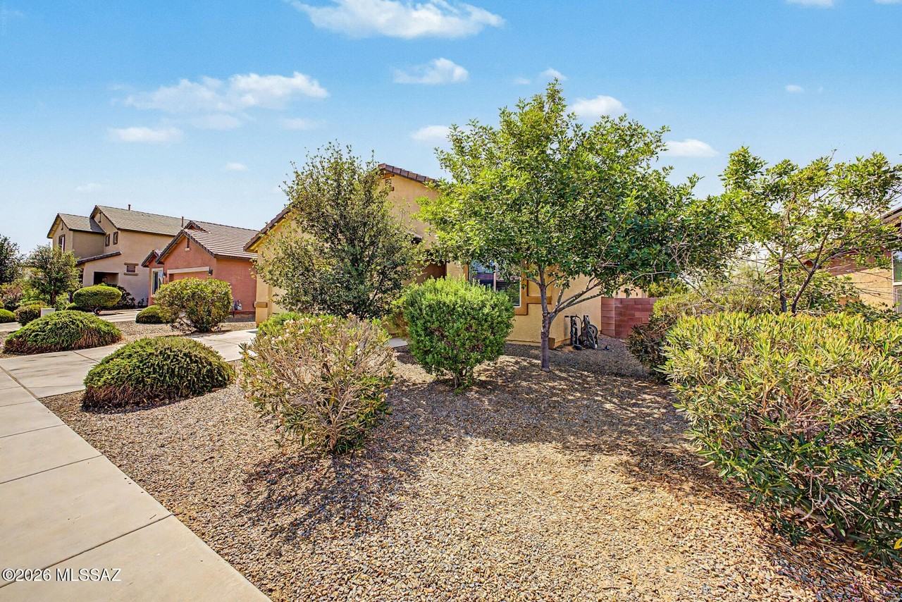 11377 W Folsom Point Dr - Photo 3 of 27