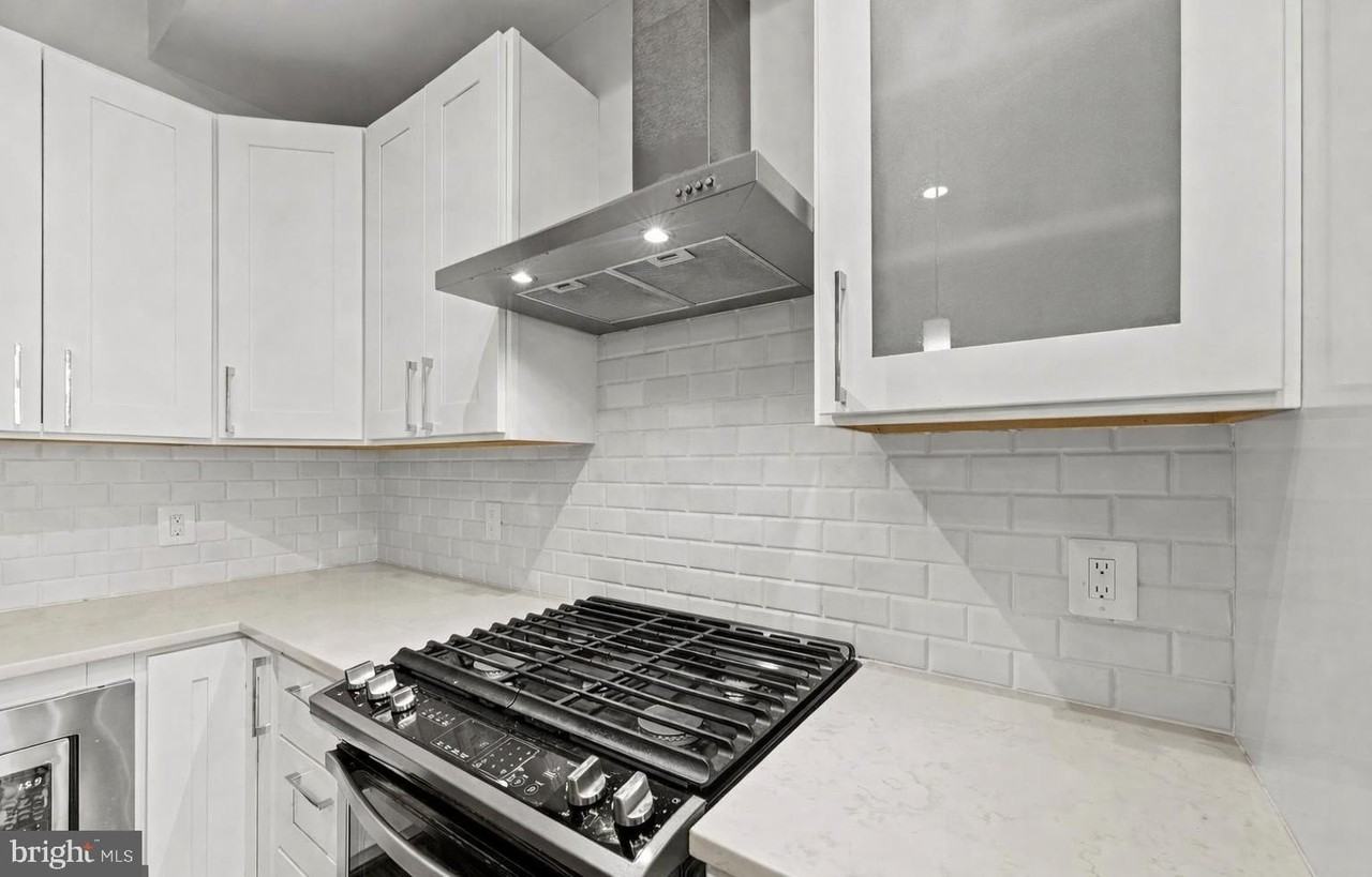 3525 14th St Nw #2 - Photo 6 of 15