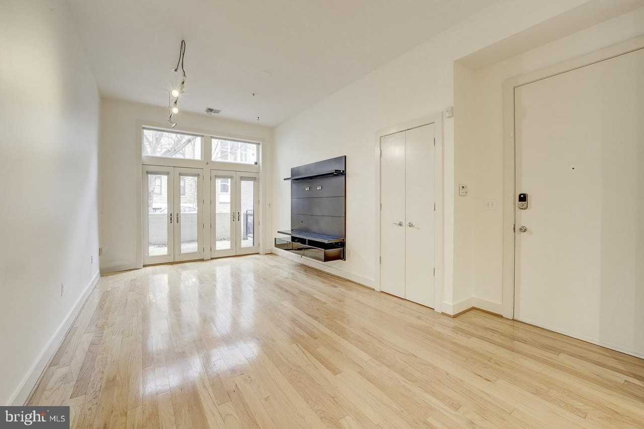 2357 Champlain St Nw #201 - Photo 4 of 13