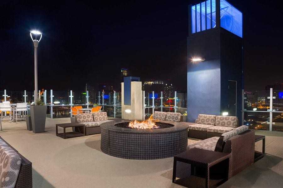 48 Rainey St - Photo 6 of 10