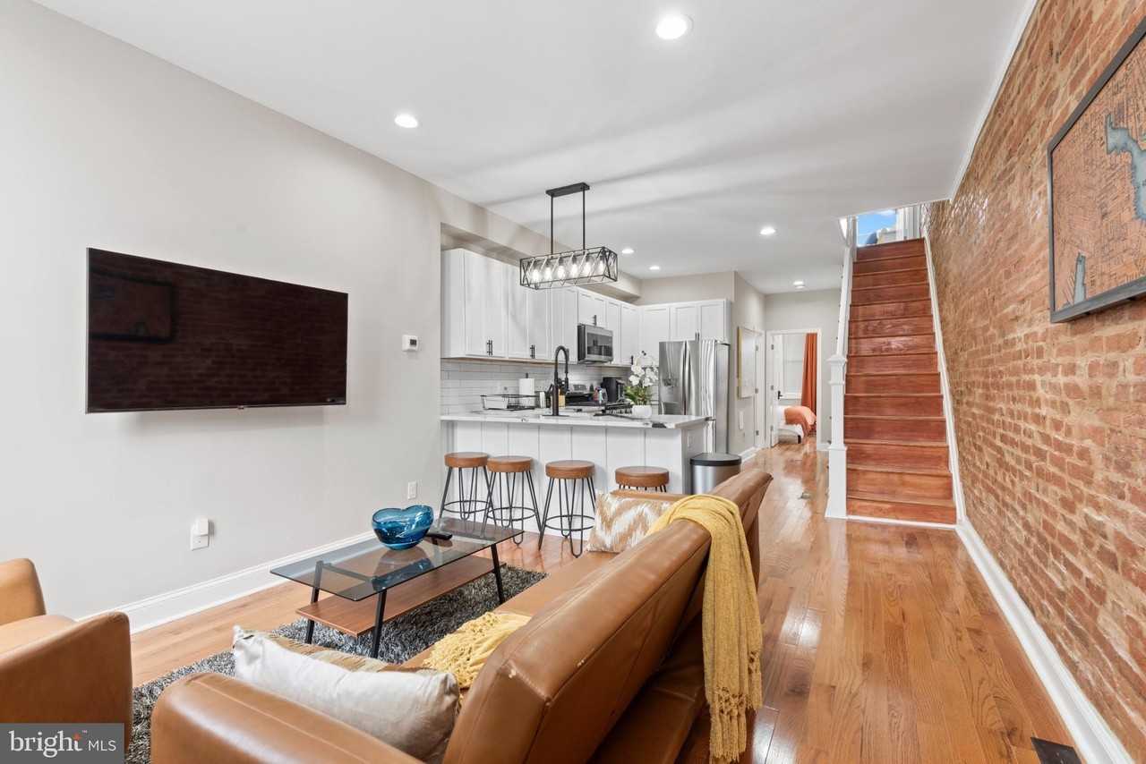 2235 E Chase St - Photo 3 of 45