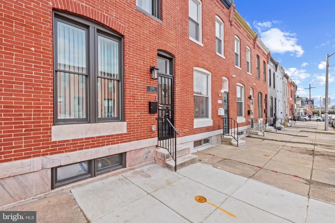 2219 E Chase St - Photo 4 of 50