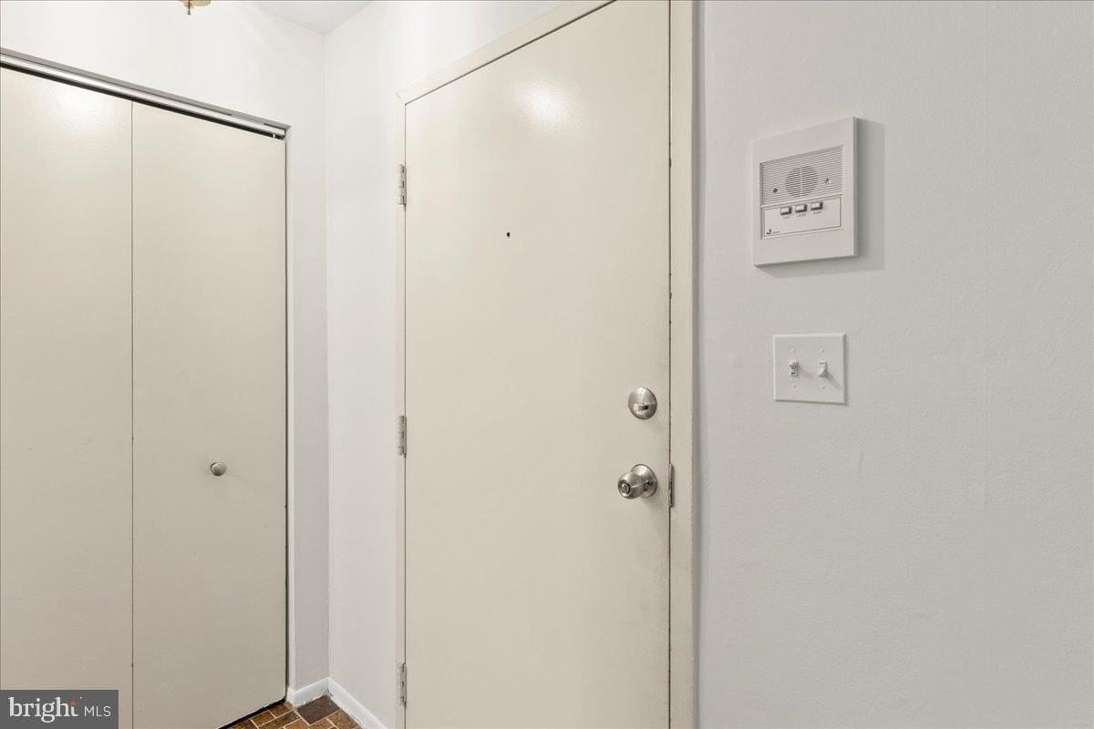 1701 Mount Washington Ct #D - Photo 5 of 12