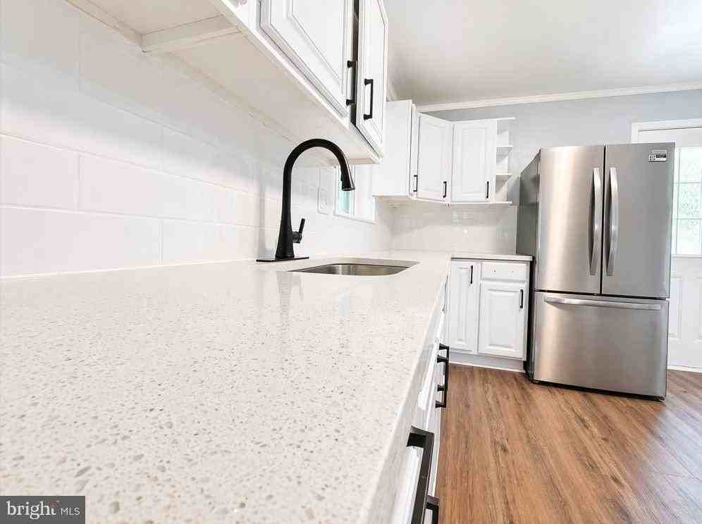 2609 Lauretta Ave - Photo 6 of 20