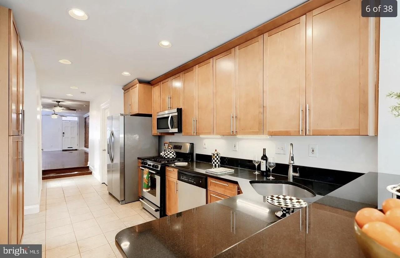 1026 Riverside Ave - Photo 5 of 30