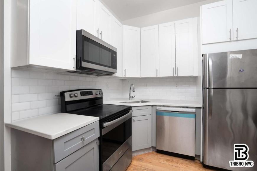 1215 Flatbush Ave - Photo 3 of 8