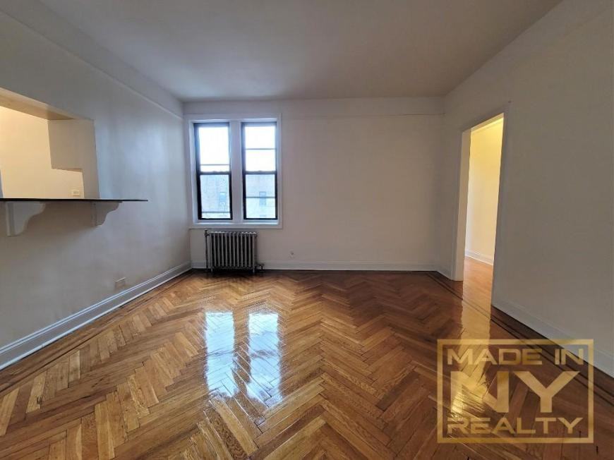 2574 33rd St - Photo 2 of 7