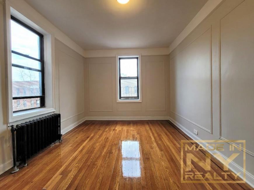 2574 33rd St - Photo 6 of 7
