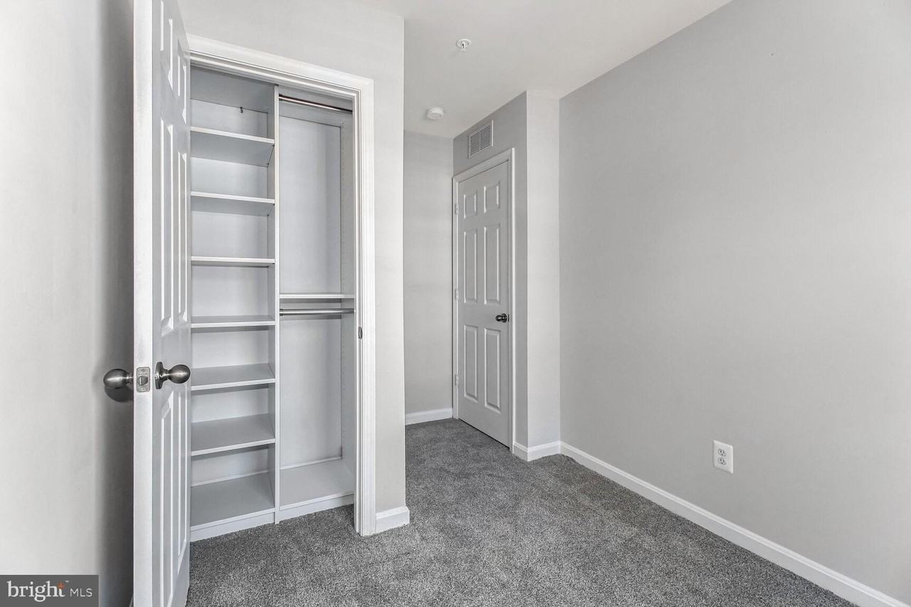 1057 Flint Ct - Photo 6 of 14