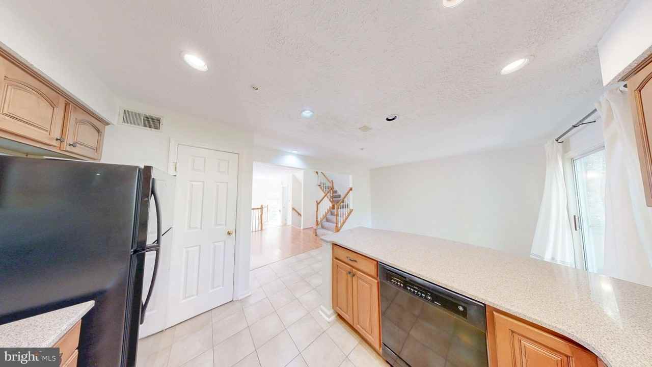 3038 Finsel Ct - Photo 7 of 28