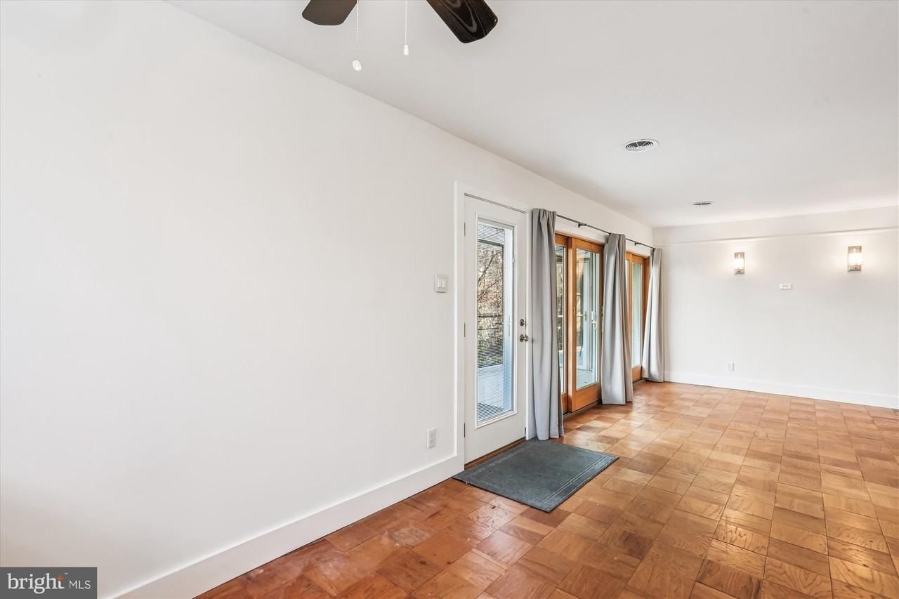 921 Prospect St #1 - Photo 6 of 50