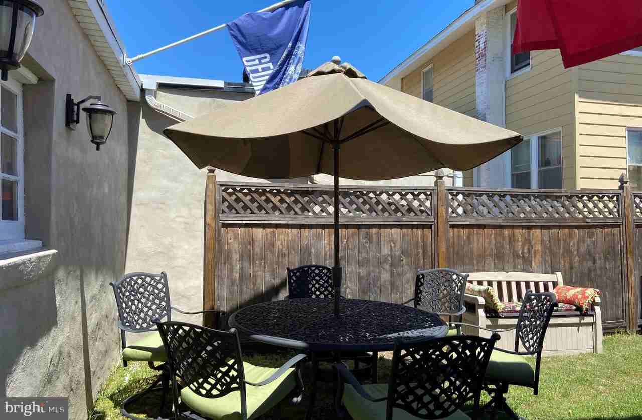 7103 Ventnor Ave - Photo 6 of 34