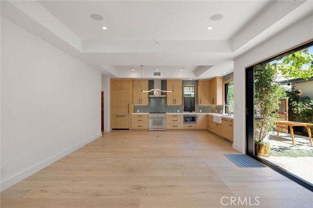 1120 7th St - Photo 6 of 6