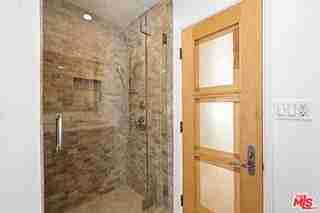 435 Dalehurst Ave - Photo 7 of 8