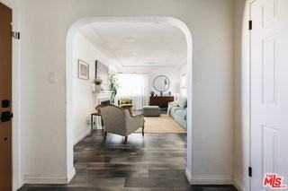 1916 W 94th St - Photo 3 of 8