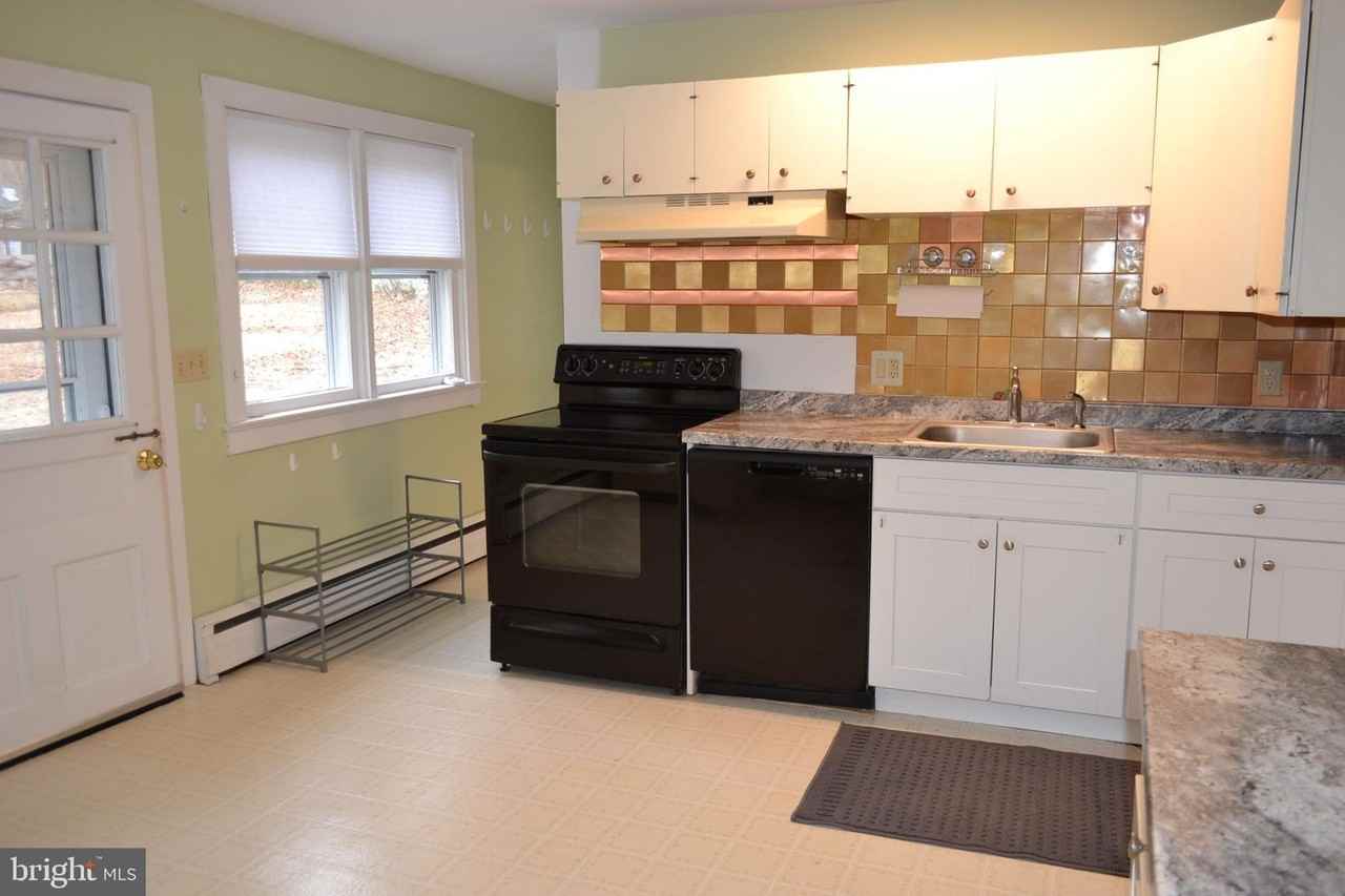 7340 Ferry Rd - Photo 5 of 31