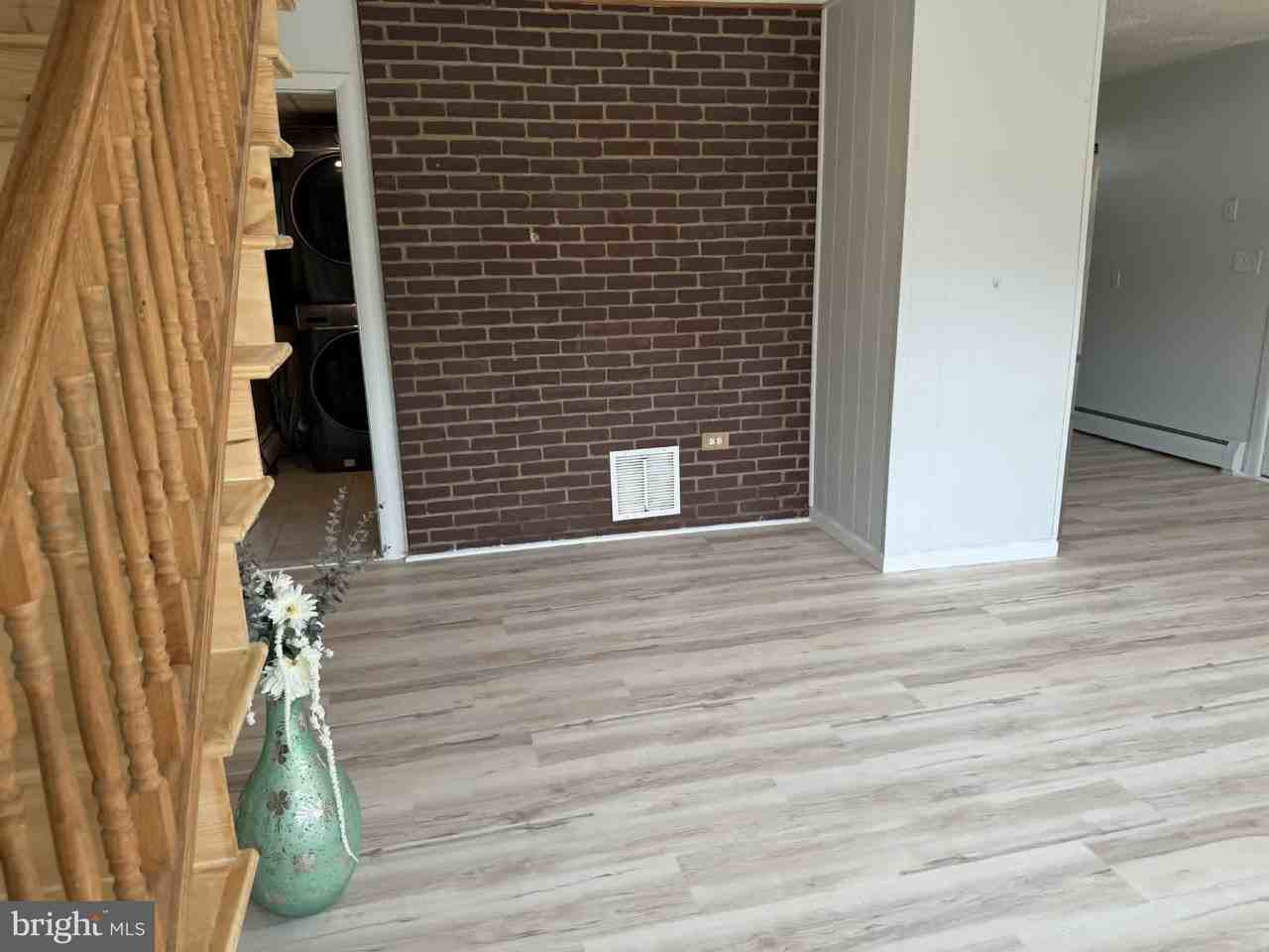 5 Nickelhill Ln - Photo 6 of 36