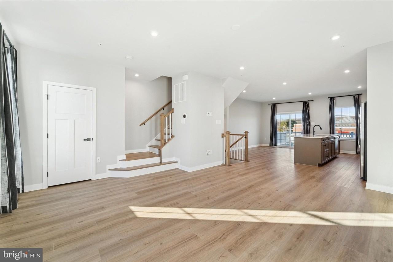 122 Arcadia Way - Photo 7 of 25