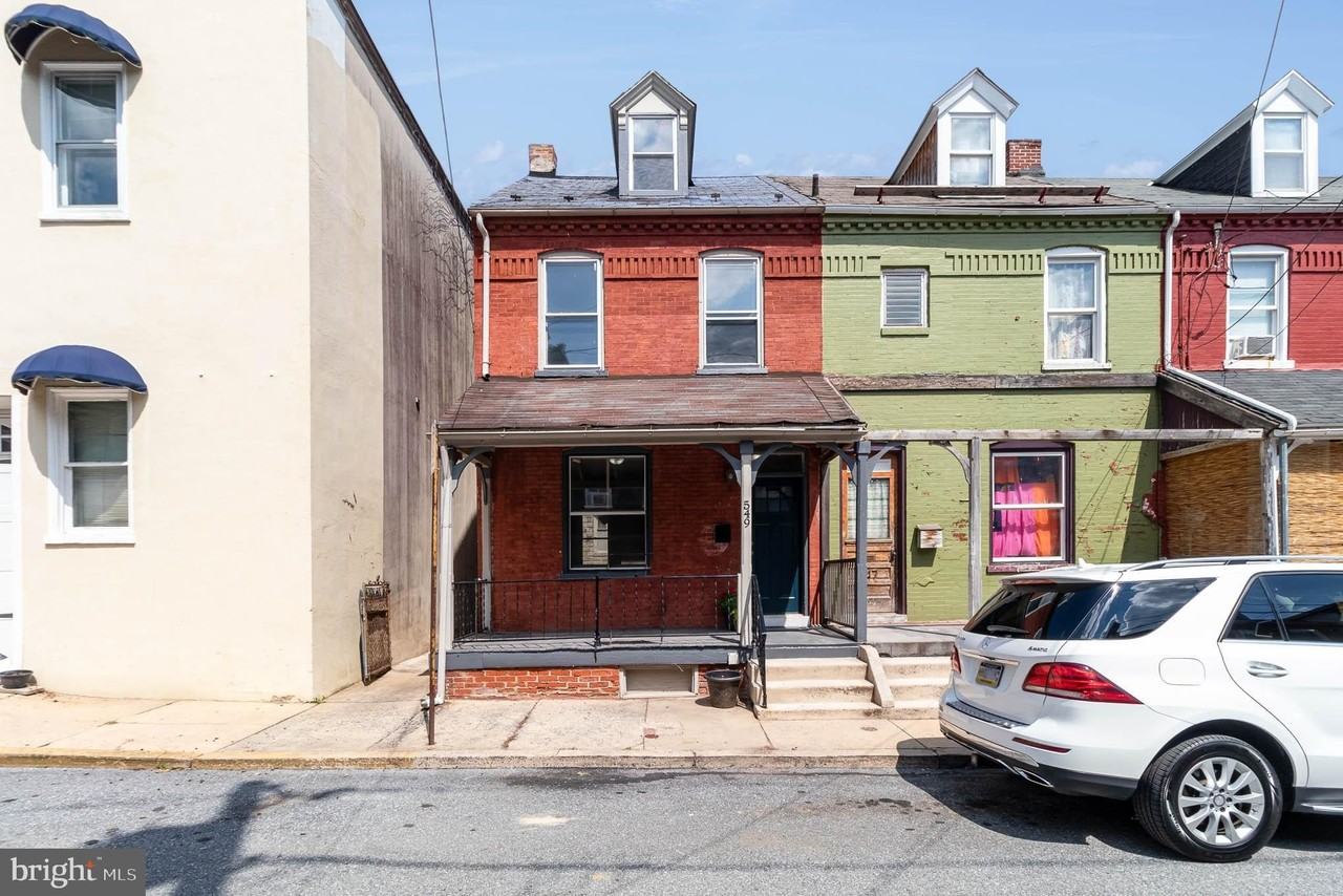 549 Spruce St - Photo 2 of 29