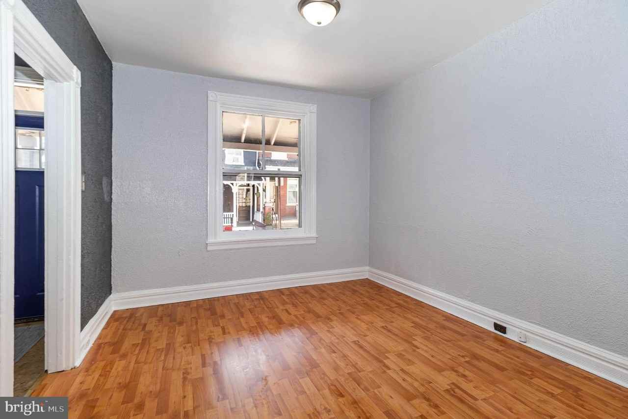 549 Spruce St - Photo 5 of 29