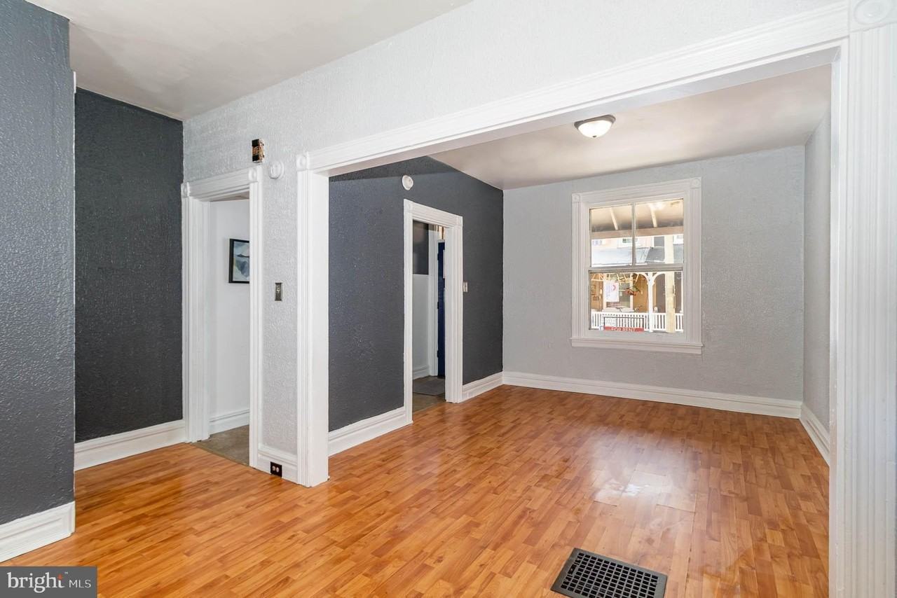 549 Spruce St - Photo 6 of 29