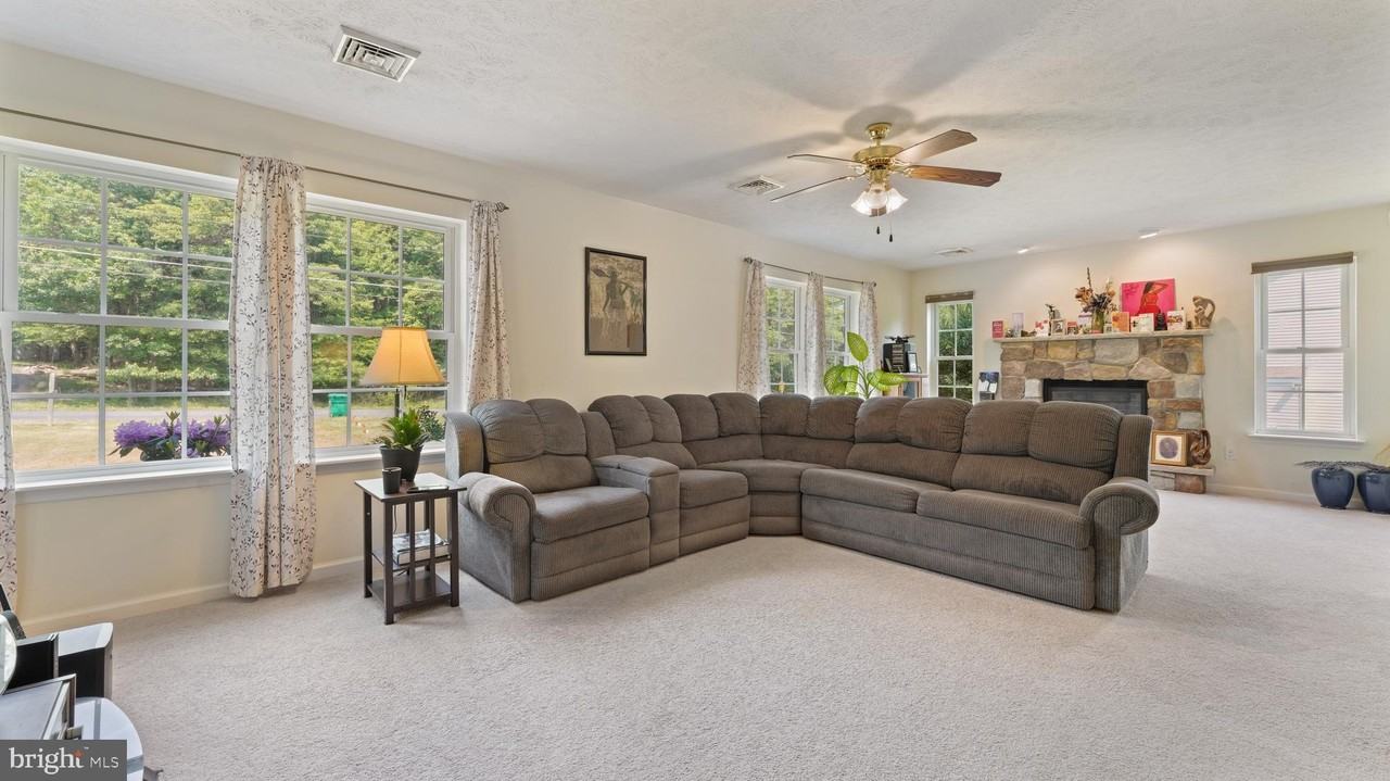 152 Granite Rd - Photo 7 of 13