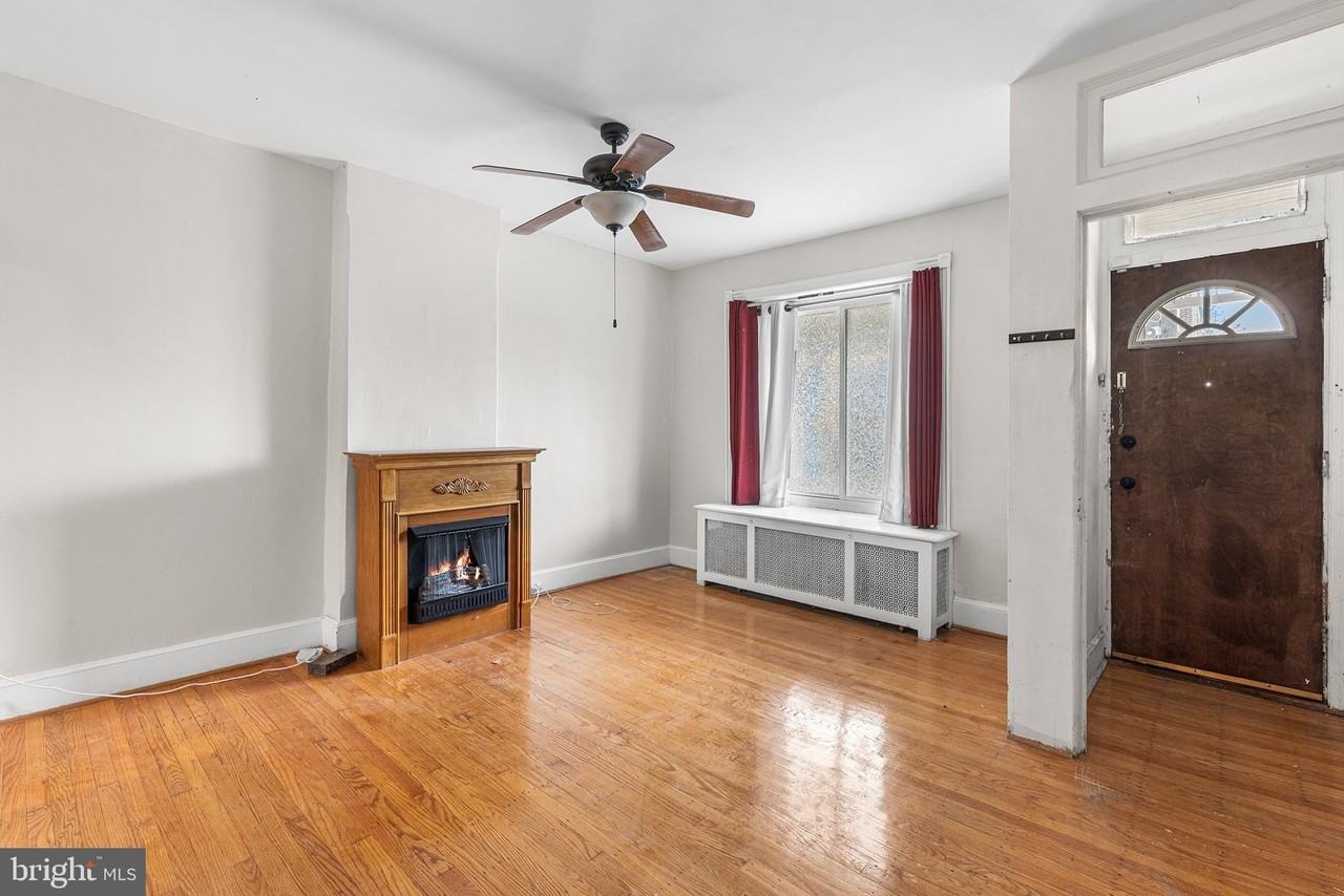 345 W Mount Pleasant Ave - Photo 2 of 28