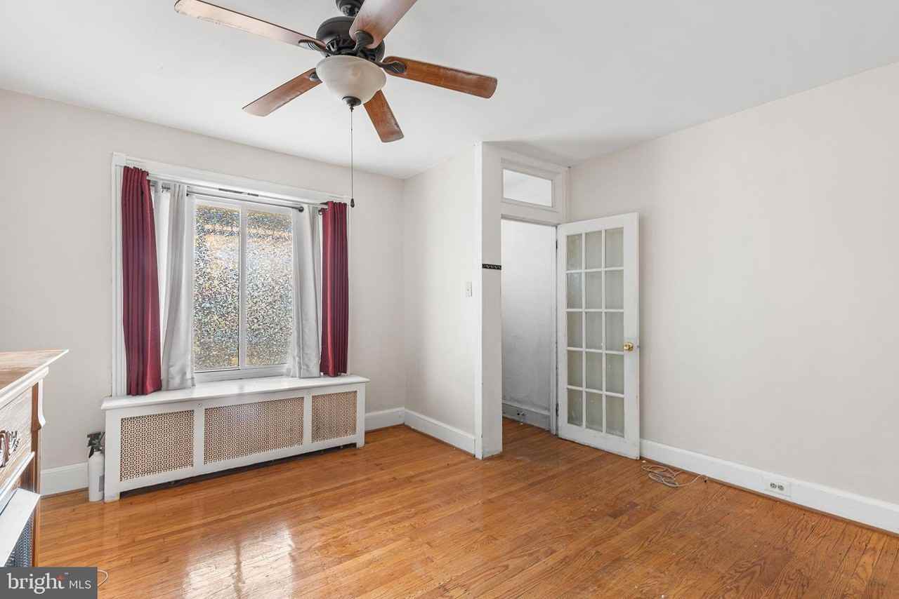 345 W Mount Pleasant Ave - Photo 4 of 28