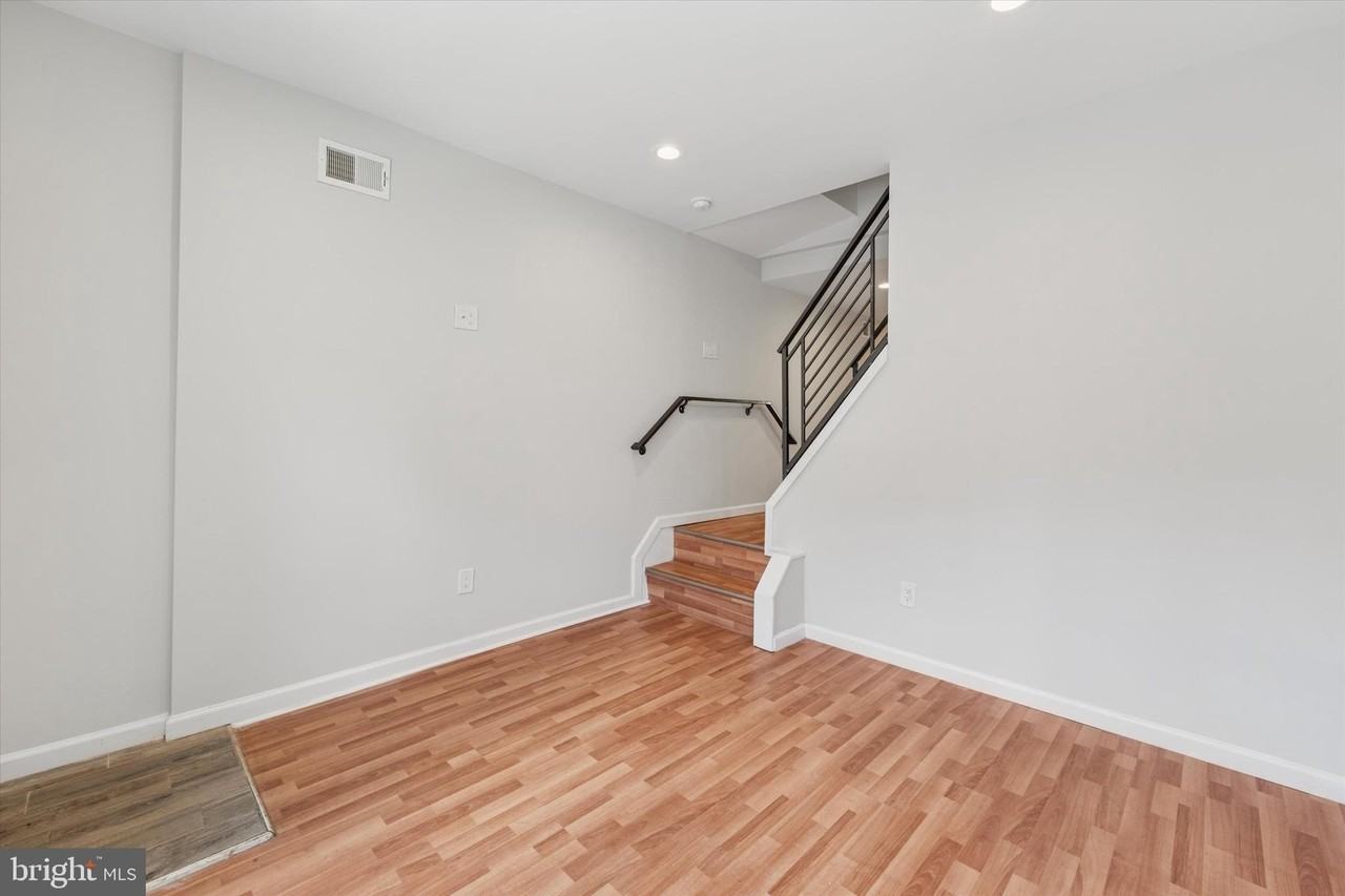 3957 Mount Vernon St - Photo 4 of 14