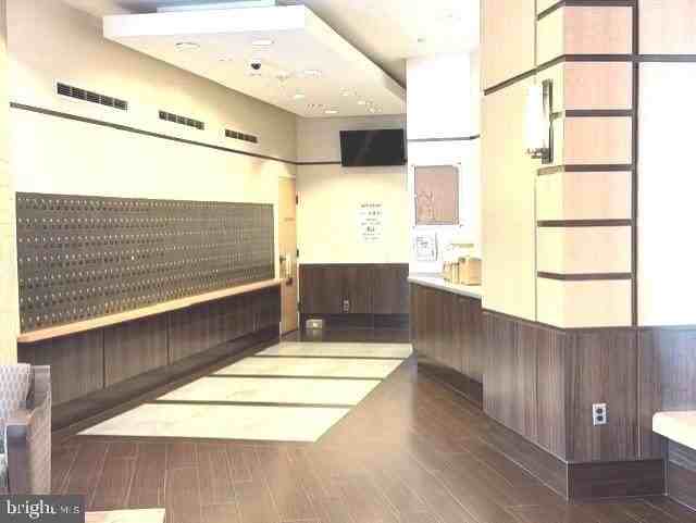 307 Yoakum Pkwy #310 - Photo 4 of 36